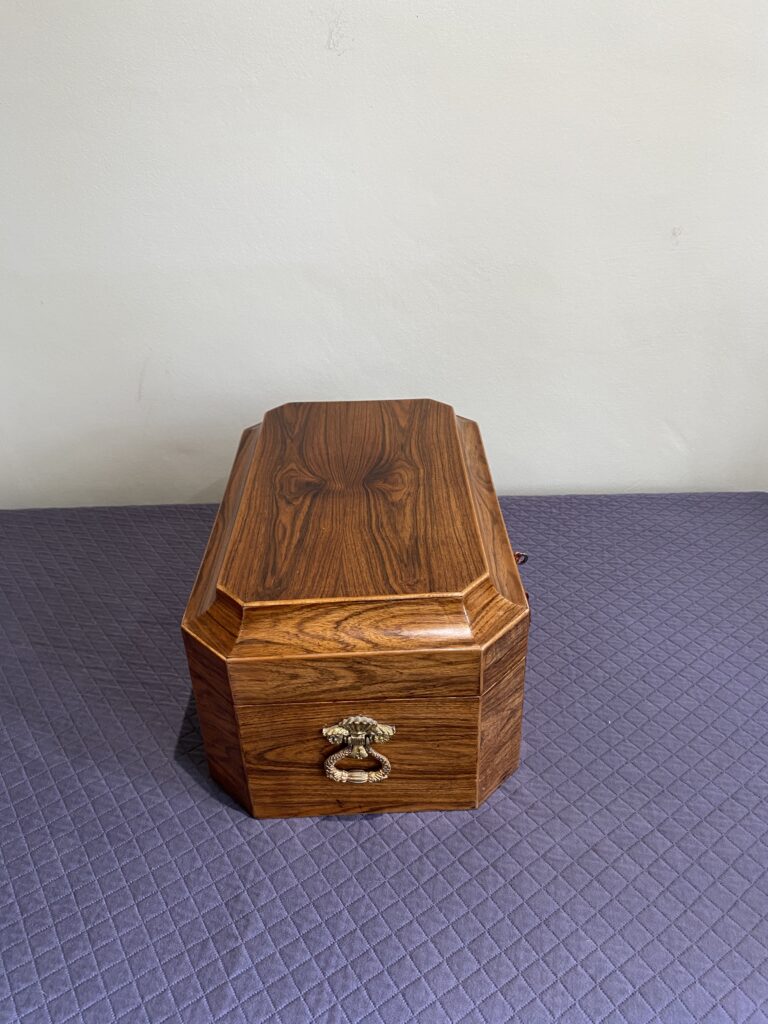 Early 19th cent Rosewood jewelery box with lift out tray interior, with canted corners and scotia moulding to top.